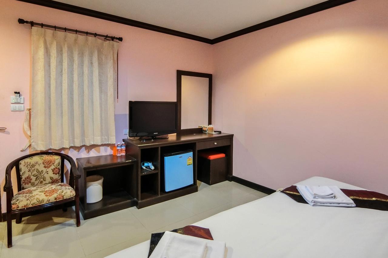 Hollywood Inn Love Patong Bagian luar foto