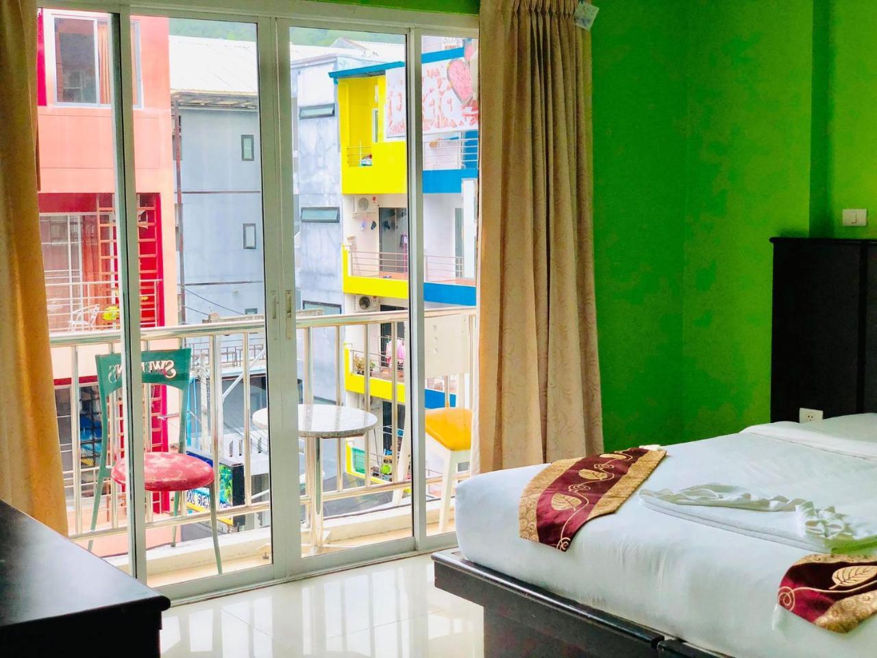 Hollywood Inn Love Patong Bagian luar foto