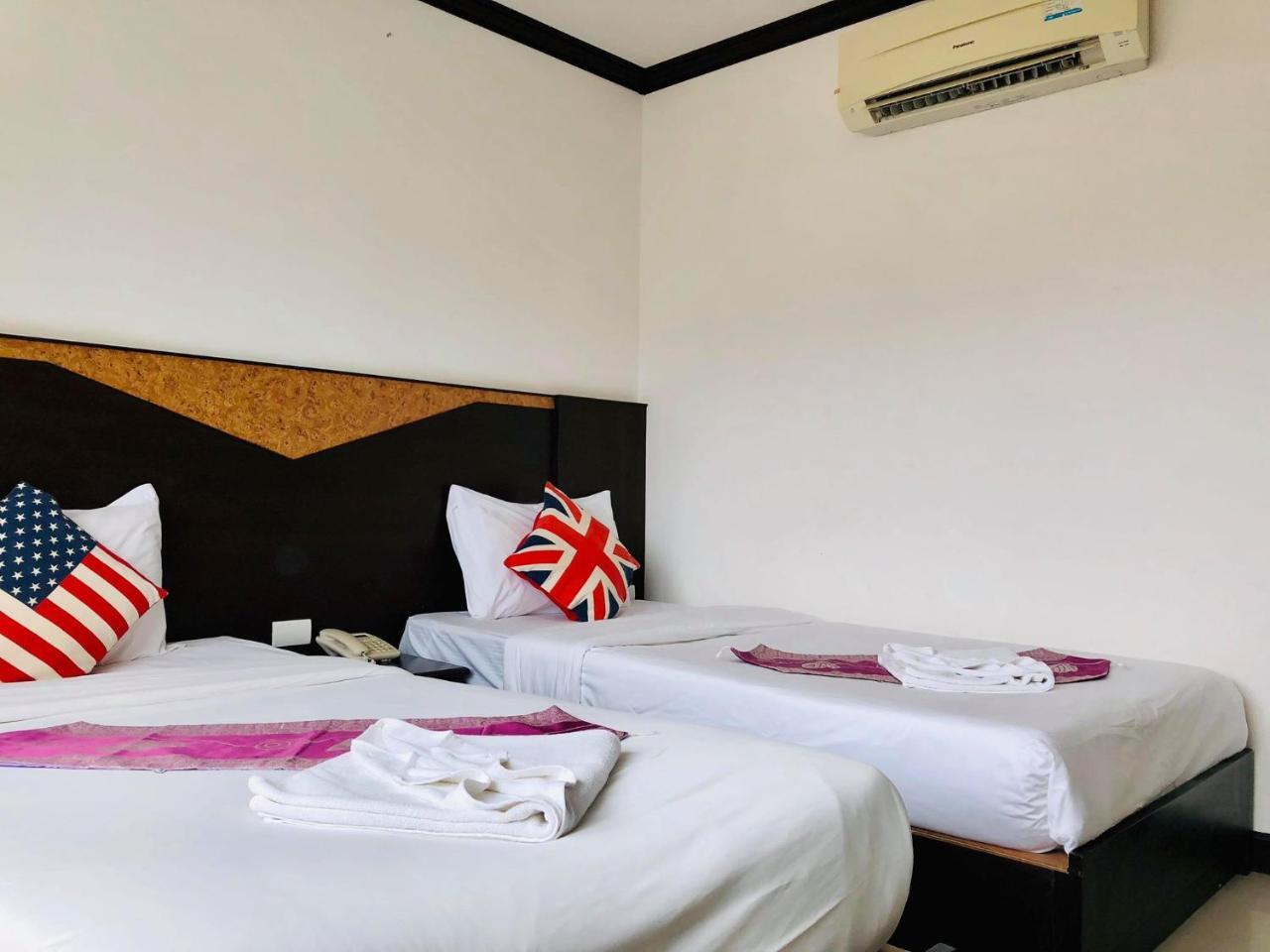 Hollywood Inn Love Patong Bagian luar foto