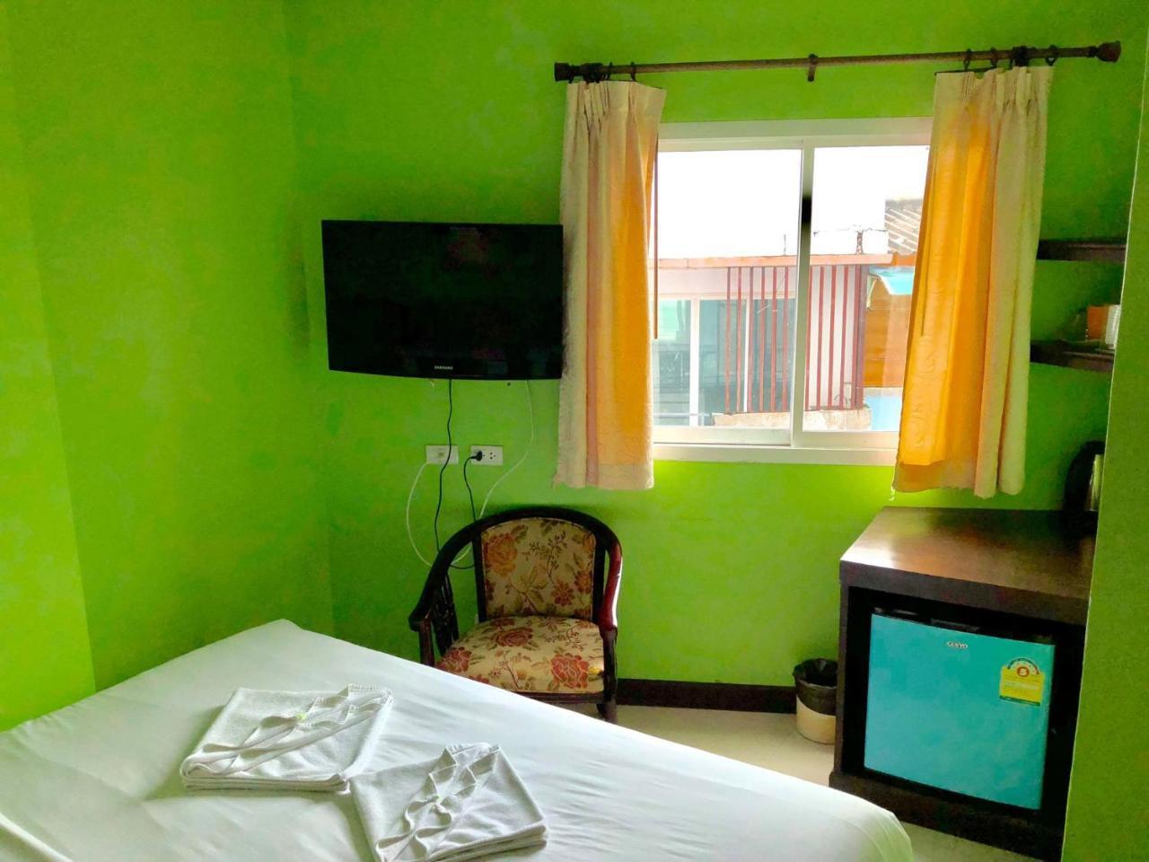 Hollywood Inn Love Patong Bagian luar foto