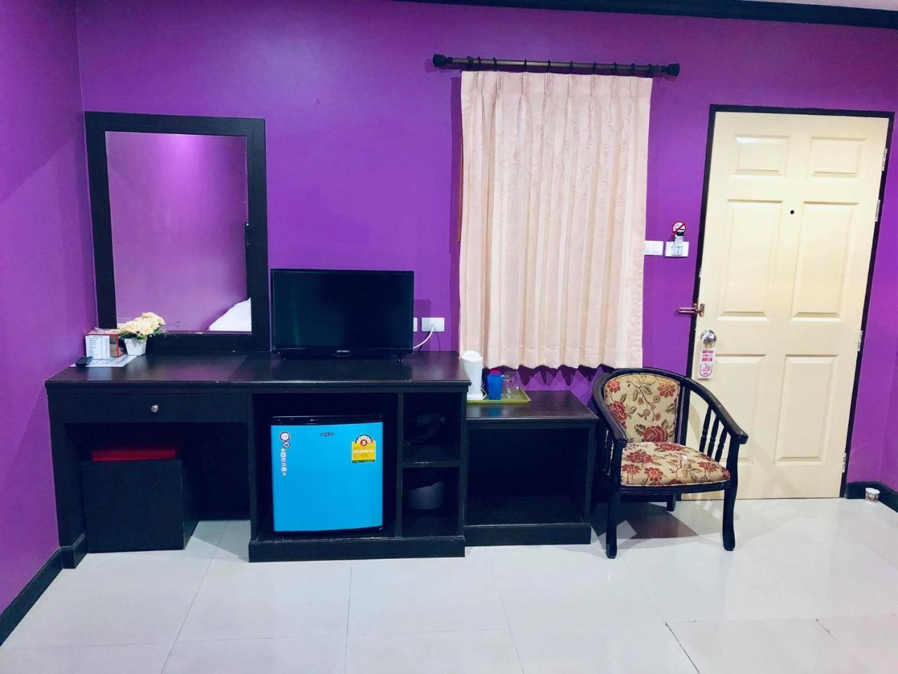 Hollywood Inn Love Patong Bagian luar foto
