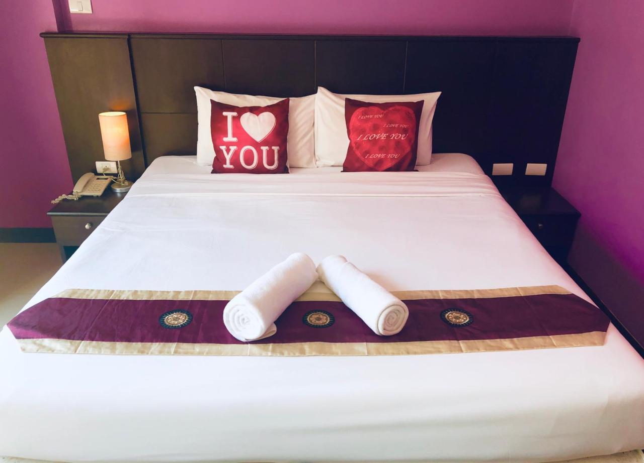 Hollywood Inn Love Patong Bagian luar foto