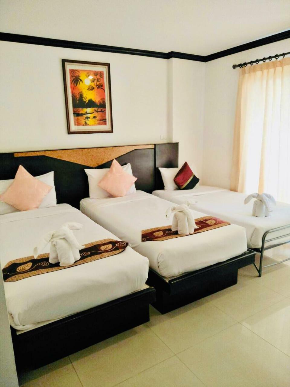 Hollywood Inn Love Patong Bagian luar foto