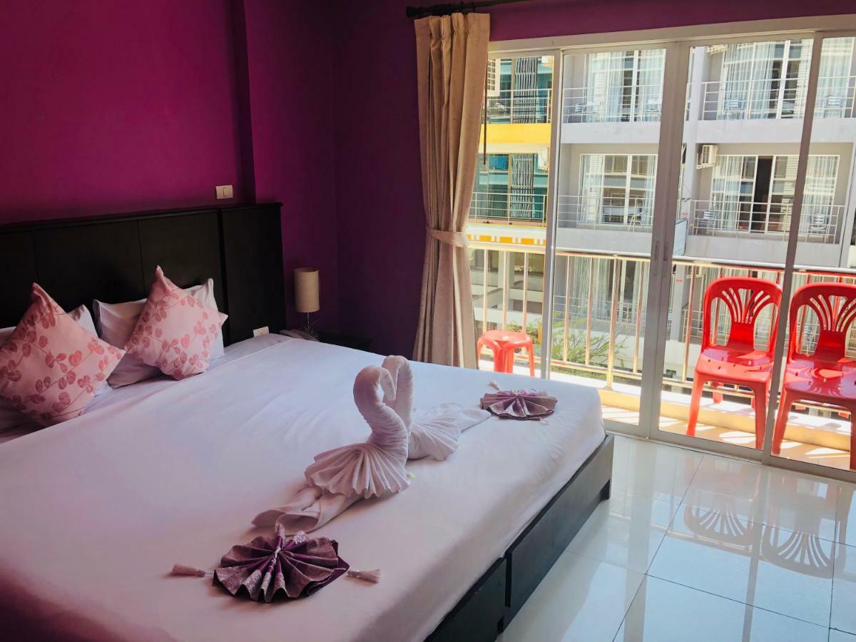Hollywood Inn Love Patong Bagian luar foto